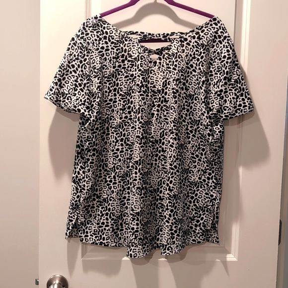 APT 9 Women's  XXL Blouse - Animal/ Cheetah Print - Picture 3 of 4